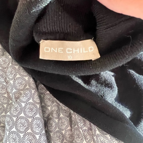 One child turtleneck dress - Picture 6 of 7